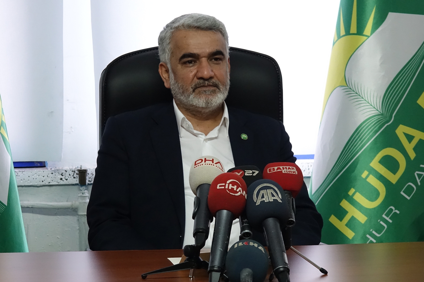 Yapıcıoğlu Gaziantep'te gündemi değerlendirdi Yapıcıoğlu Gaziantep'te gündemi değerlendirdi